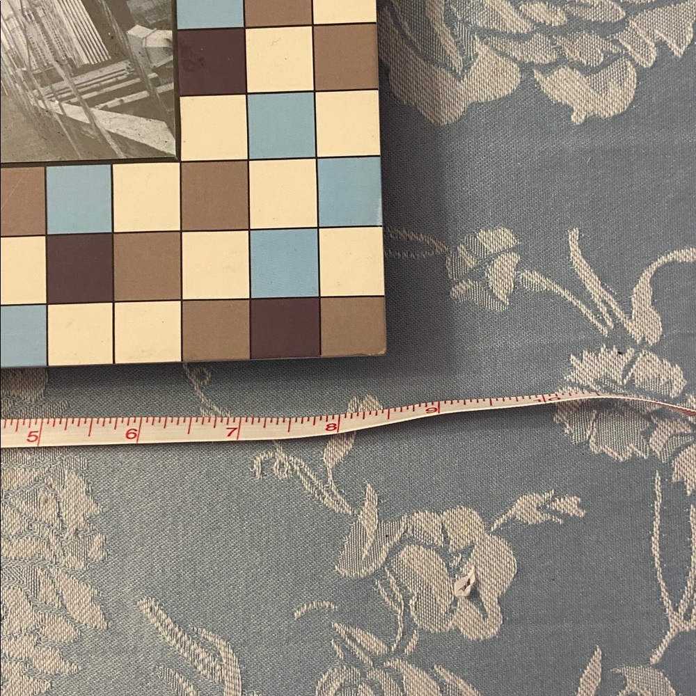 Multicolor Checkered Photo Frame - Picture 5 of 8